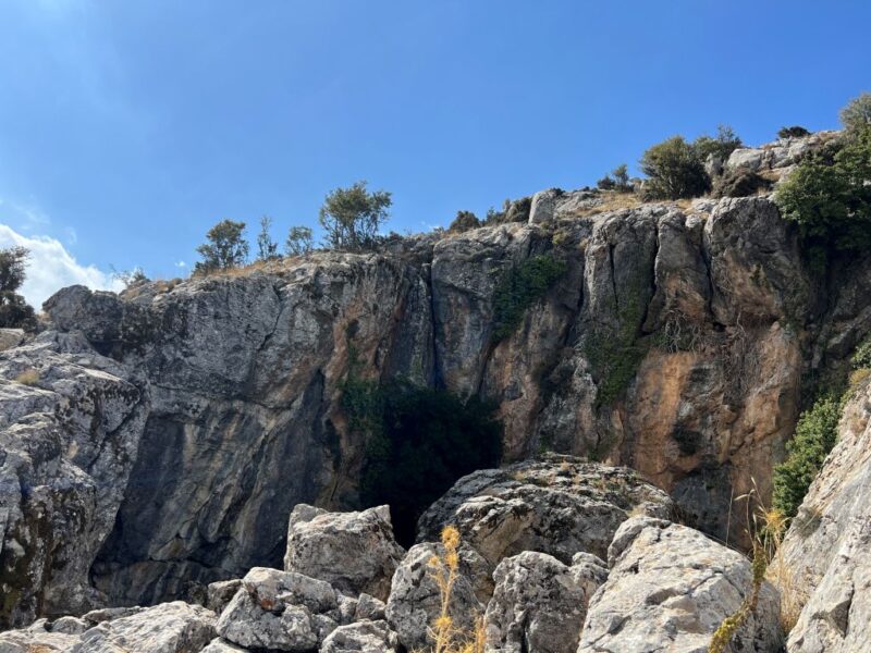 Μεγάλη Κορφή - Σπήλαιο Περιστεράς - Ορειβατικό Καταφύγιο Στροβίλι
