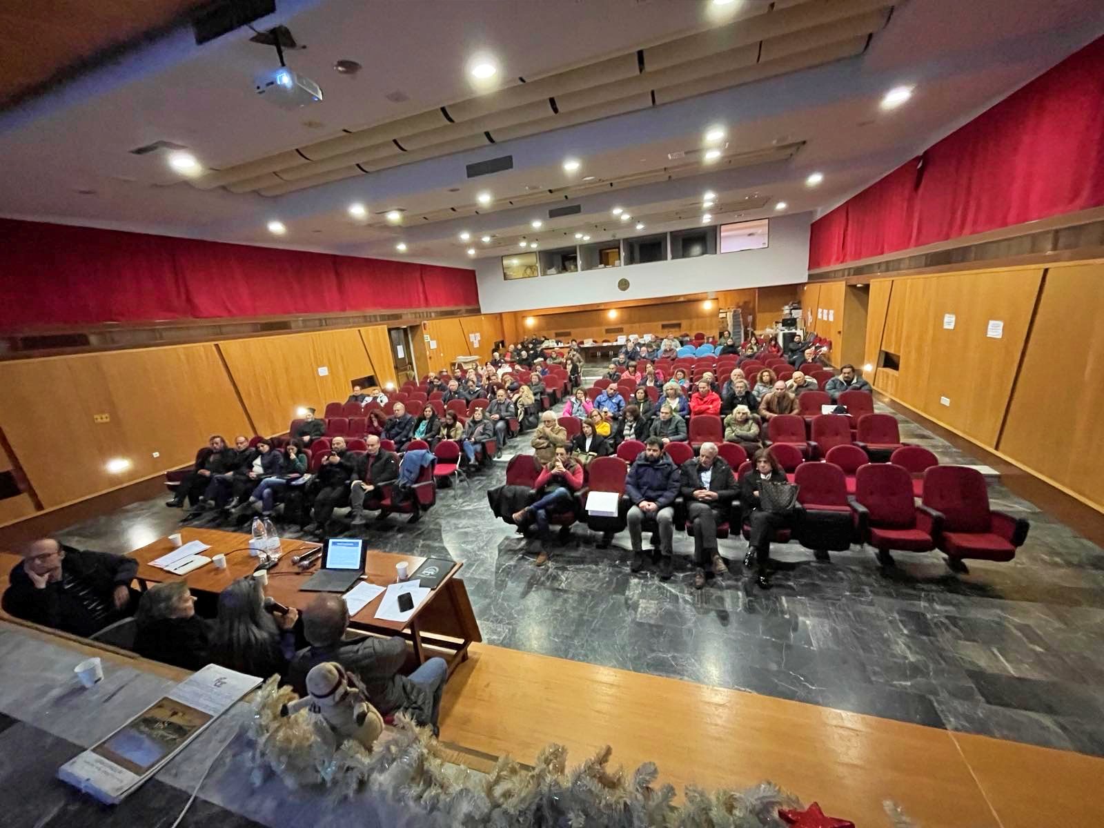 Ενημερωτική ημερίδα για την αδειοδότηση εγκατάστασης  γιγάντιων ανεμογεννητριών στην Οροσειρά της Δίκτης