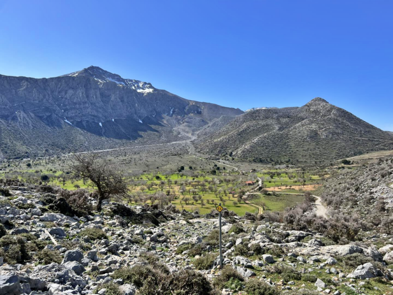 Μεγάλη Παρασκευή και Επιτάφιος στο Λιμνάκαρο