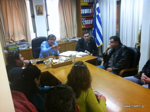 Μακρονικολάκης