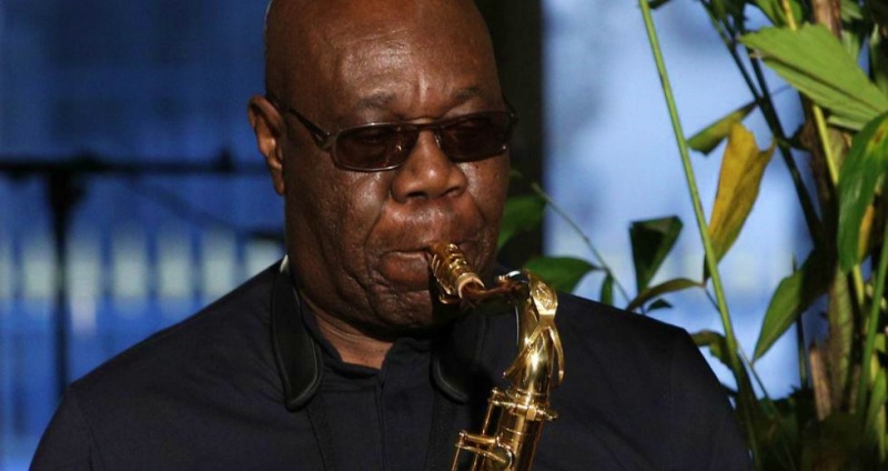 Ο Manu Dibango, θύμα του κορωνοϊού