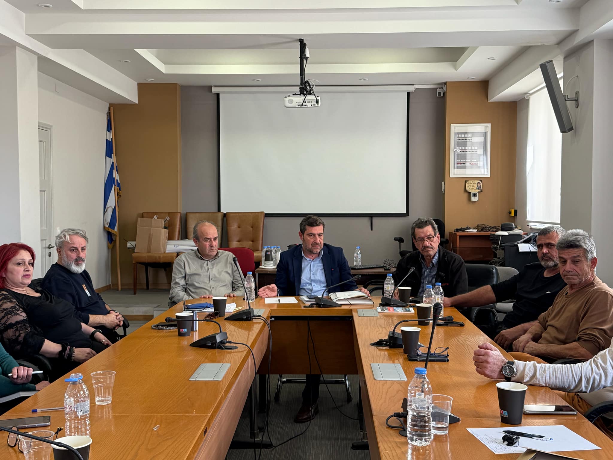 Συνάντηση αντιπεριφερειάρχη Λασιθίου με φορείς της Ιεράπετρας για τη λειψυδρία