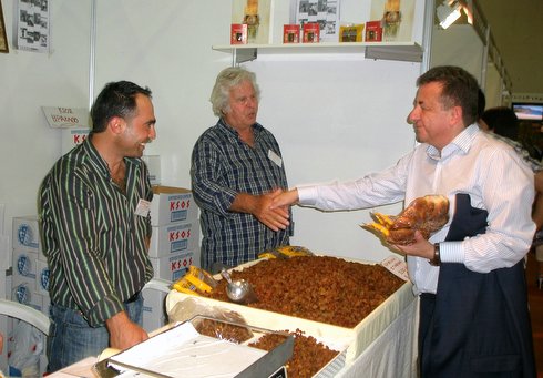 Κερνάμε Ελλάδα