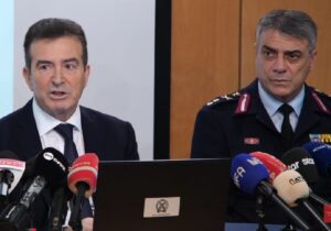 Παντέρμη διχαλόβεργα που σου βγαίνει κ. Χρυσοχοΐδη....