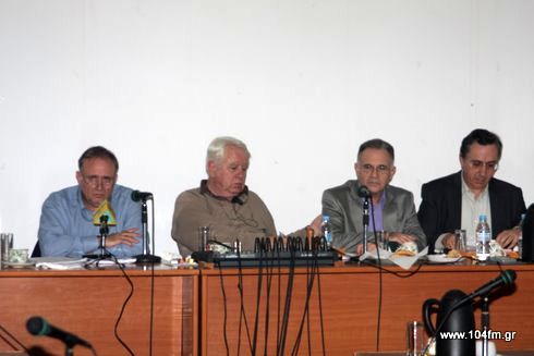 το προεδρείο της ΤΕΔΚ μαζί με το νομάρχη Λασιθίου