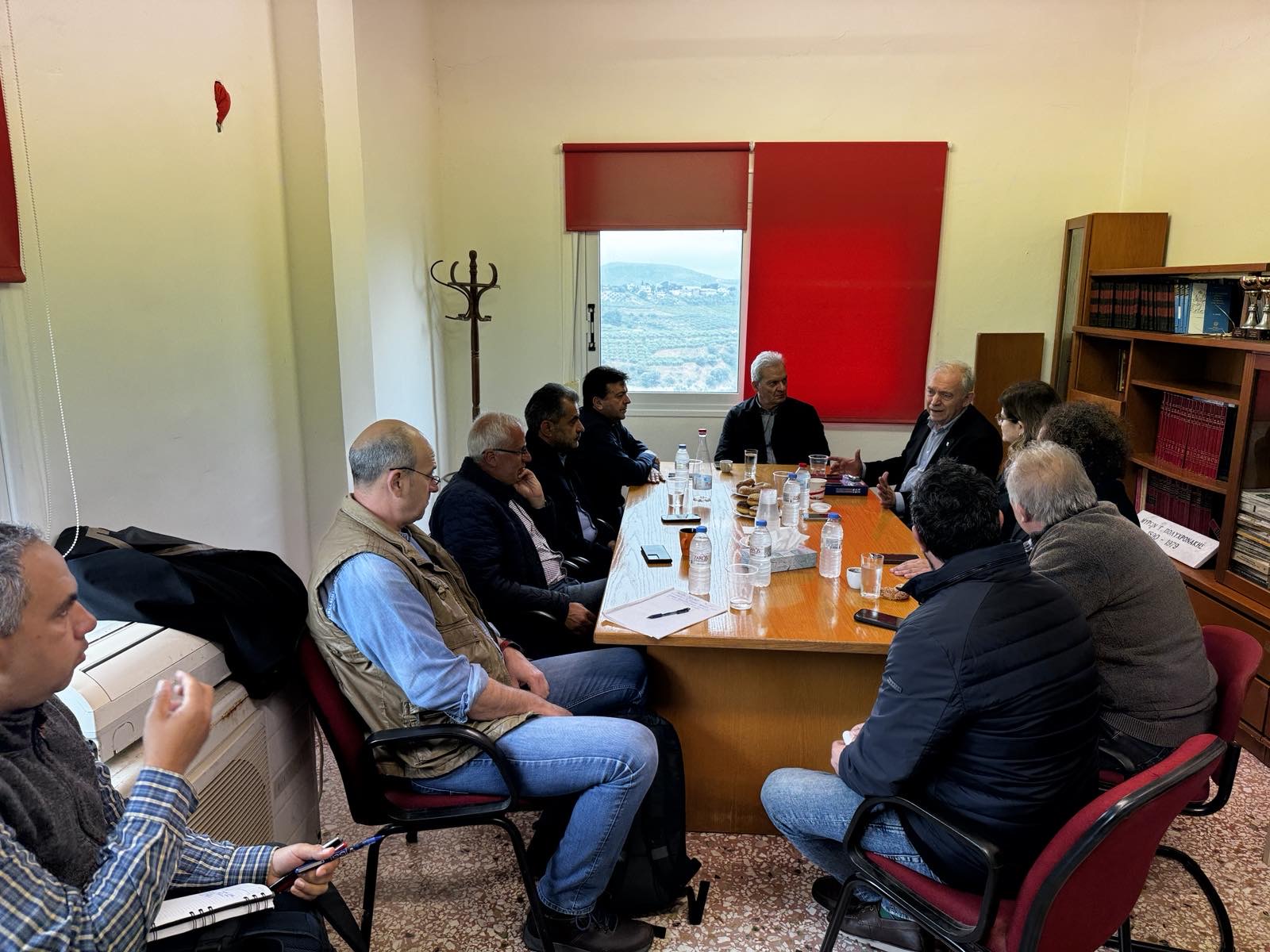 Σε εξέλιξη οι αυτοψίες στα κτίρια των Βουτών από τον Δήμο Ηρακλείου για τις ρηγματώσεις σε δρόμους και σπίτια