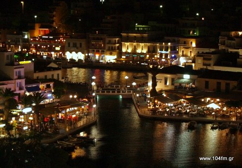 Άγιος Νικόλαος, νύχτα