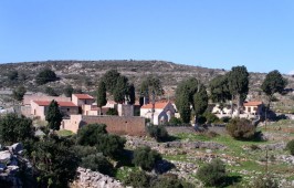 φανταστείτε τη μονή Αρετίου περικυκλωμένη από ανεμογεννήτριες