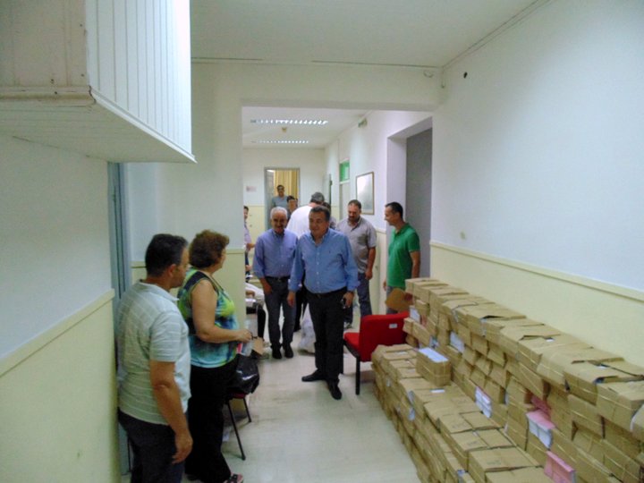 ο περιφερειάρχης επιθεωρεί τη προετοιμασία των εκλογών