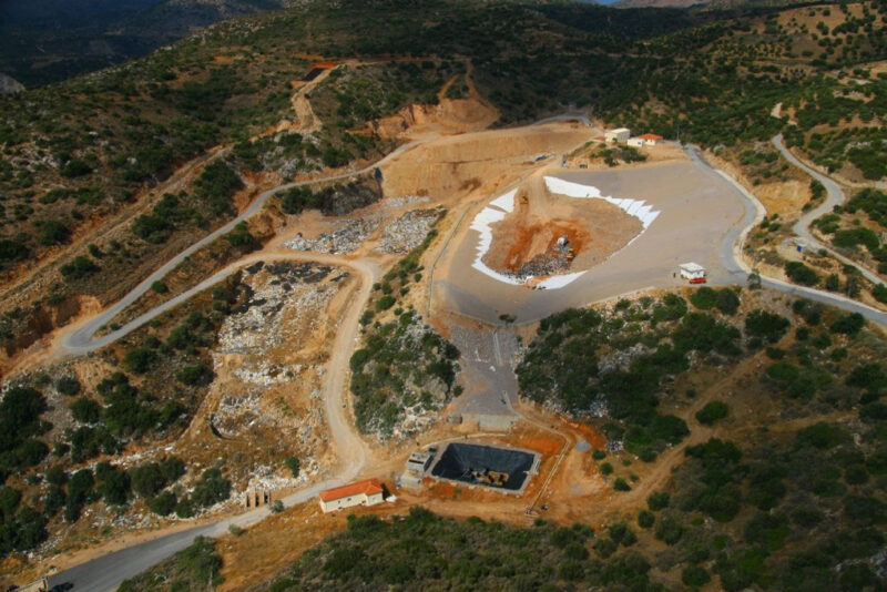 Φωτιά στον ΧΥΤΑ Αγίου Νικολάου