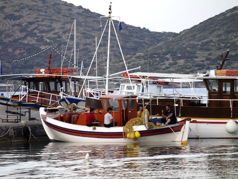 απογευματινή ανεμελιά στην Ελούντα