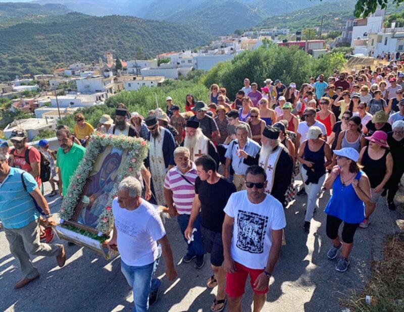 Μεταφορά της Ιεράς Εικόνας της Παναγίας της Φανερωμένης Σητείας στην ομώνυμη Ιερά Μονή στον Τράχηλα