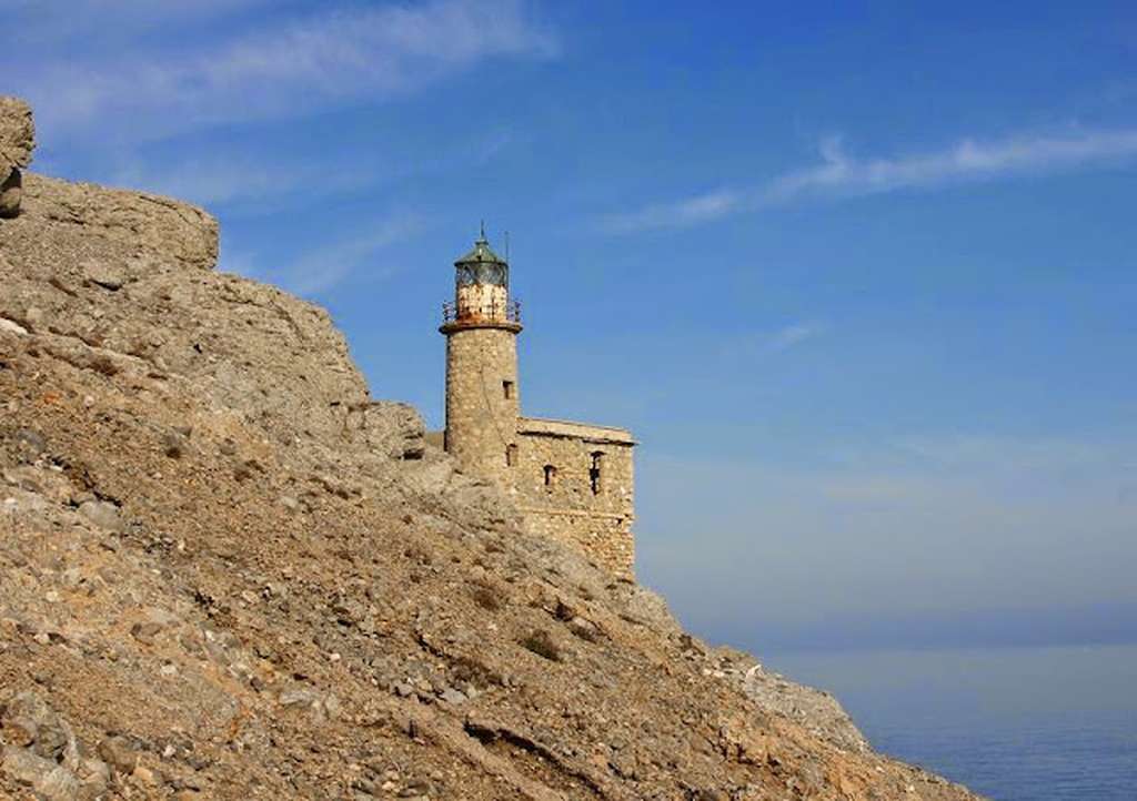 Φάρος του Αφορεσμένου, όπως λέμε… «στου διαόλου τη μάνα…»