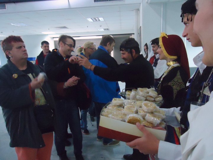 καλοσώρισμα με φίλεμα