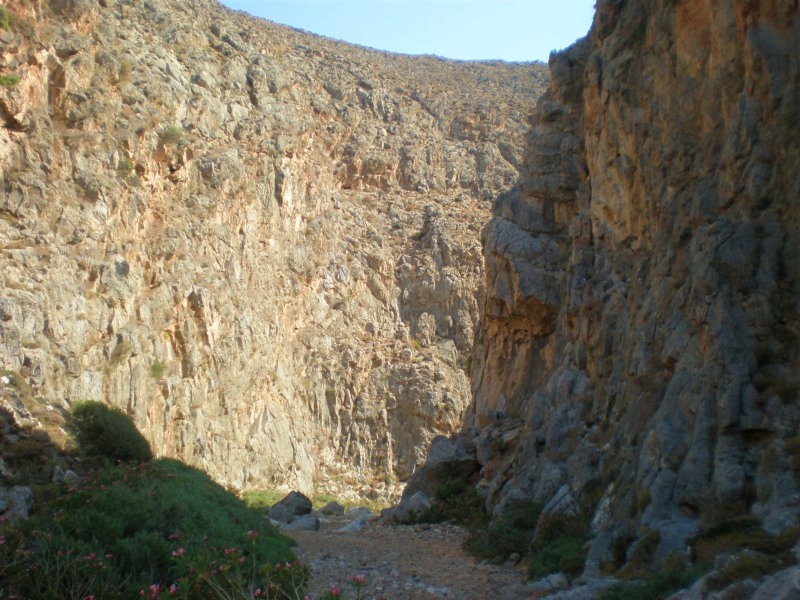 Ε4, Χοχλιακιές, Καρούμες, Πελεκητά, κάτω Ζάκρος