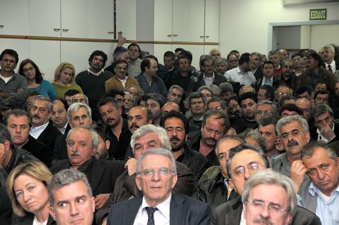 μεγάλο το ενδιαφέρον, γεμάτη η αίθουσα