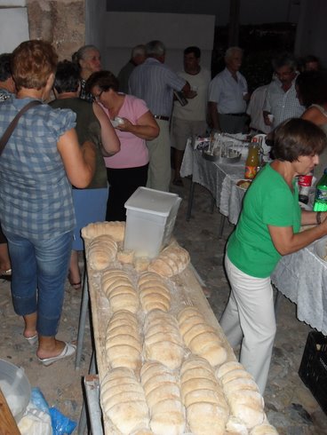 πολύς ο κόσμος στα εγκαίνια