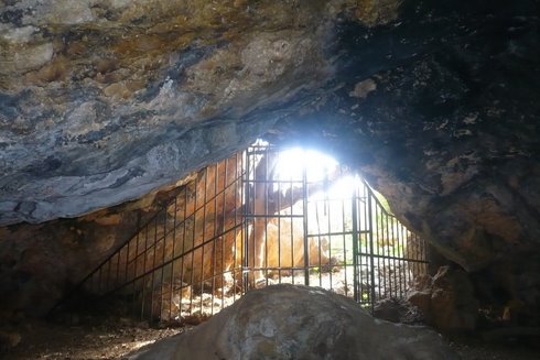 ilithia_cave