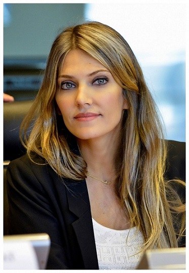 Η Εύα Καϊλή στον Άγιο Νικόλαο