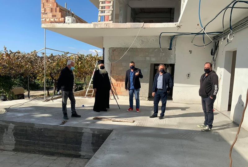 Επίσκεψή δημάρχου και μητροπολίτη στο υπό κατασκευή γηροκομείο Ιεράπετρας