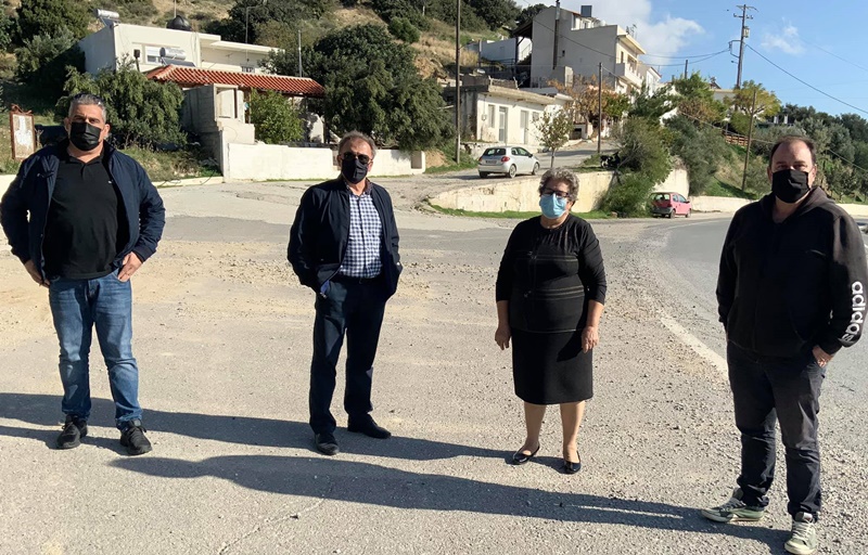 Ο δήμαρχος Ιεράπετρας στην κοινότητα Μακρυλιάς