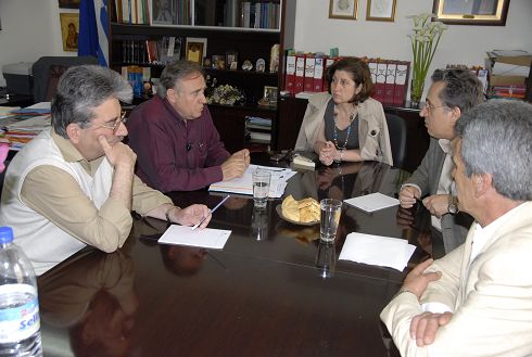 από τη συνάντηση στο δημαρχείο Νεάπολης