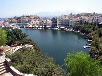 η λίμνη Αγίου Νικολάου, από ψηλά