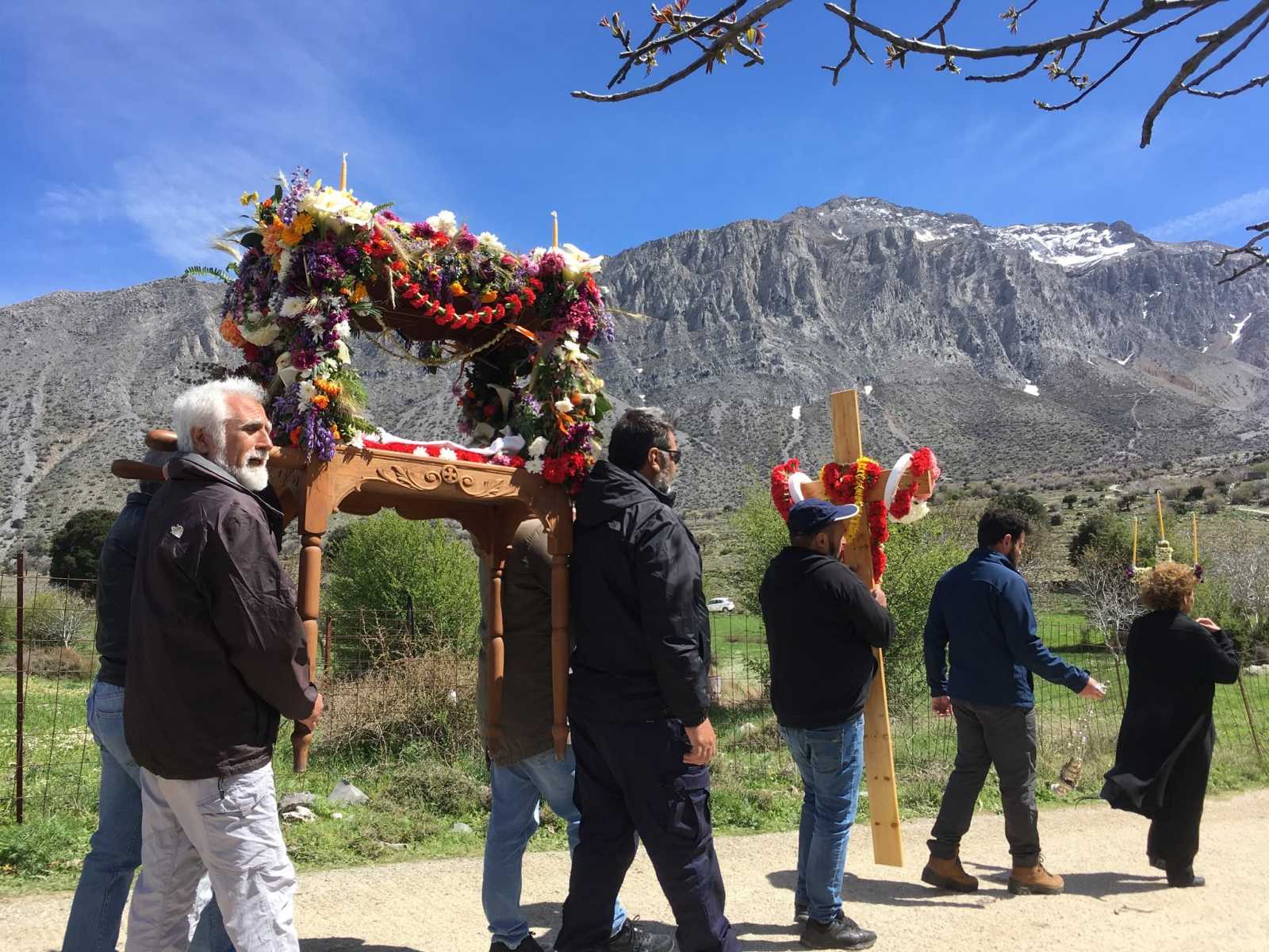 Επιτάφιος της Μεγάλης Παρασκευής στο Λιμνάκαρο