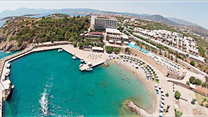 Το "καμπανάκι" της παρακμής στον Άγιο Νικόλαο, το ακούει κανείς;