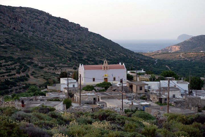 Πρόγραμμα πανηγύρεως  Ιερού Ναού Αγίας Τριάδος Βασιλικής Ιεράπετρας