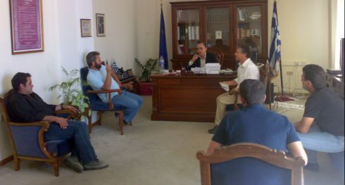 Ο νομάρχης Λασιθίου με τους κτηνοτρόφους