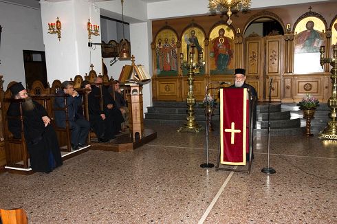 ο π' Ευάγγελος Παχυγιαννάκης στο βήμα