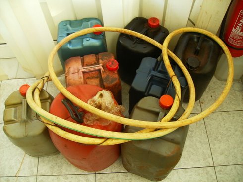 petrol_thieves1