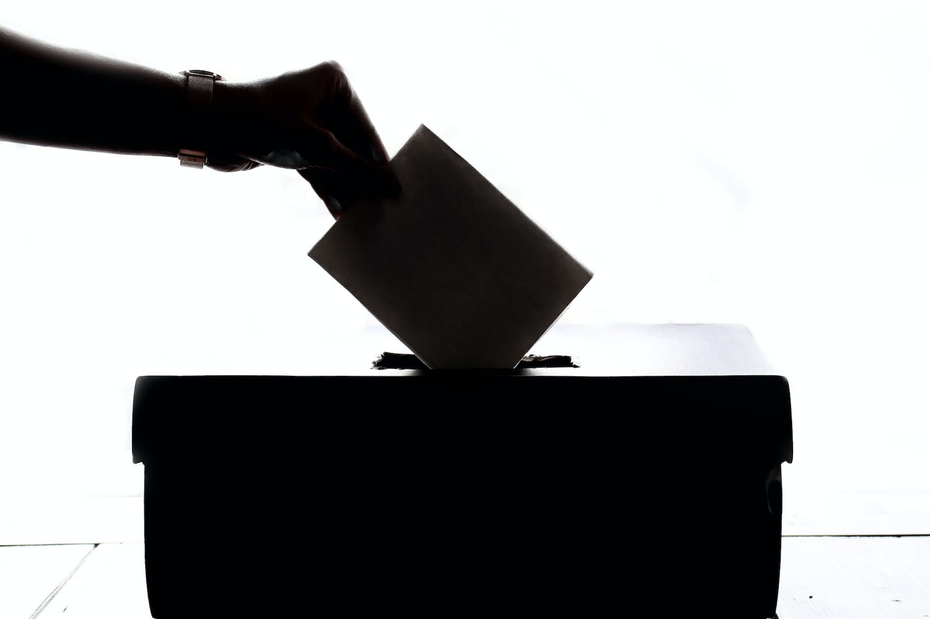 Αλλάξτε τον εκλογικό νόμο: εδώ και τώρα