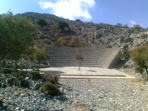 rouvas_theater