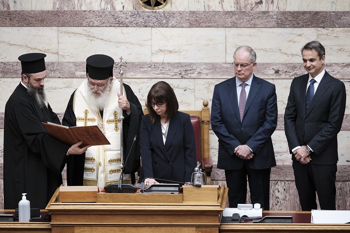 Ορκίστηκε η πρώτη γυναίκα πρόεδρος της Ελληνικής Δημοκρατίας