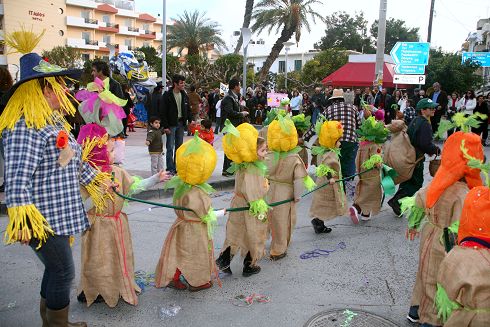 από το καρναβάλι της Σητείας, παρέλαση