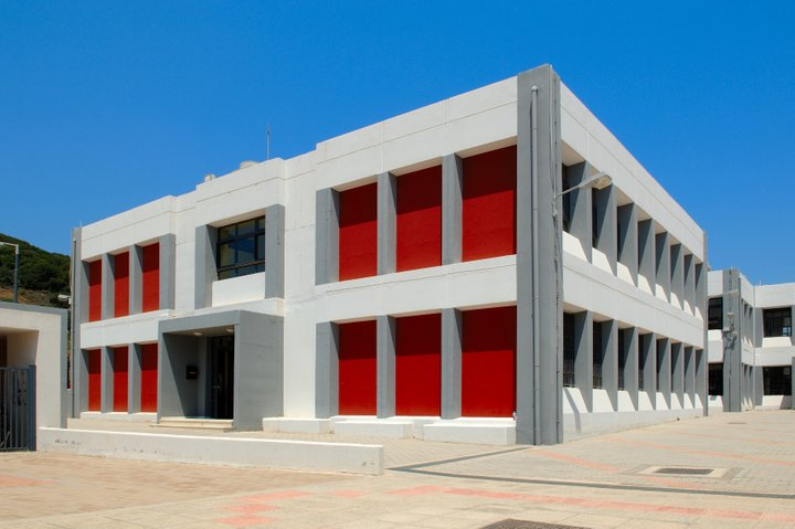 αναστολή λειτουργίας σχολών ανά την Ελλάδα από το Υπουργείο