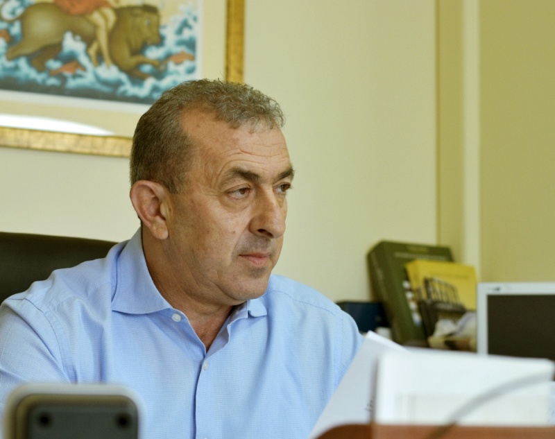 Σωκράτης Βαρδάκης: «Ως πότε οι εργαζόμενοι στην εστίαση και τον τουρισμό θα είναι αιχμάλωτοι από τις επιλογές της Κυβέρνησης;»