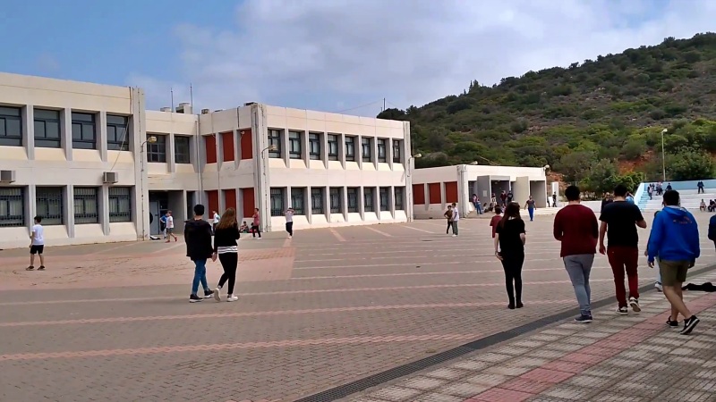 Λύση εδώ και τώρα στα οξυμένα προβλήματα των φοιτητών του Αγίου Νικολάου