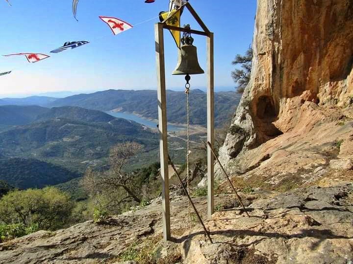 Πεζοπορία στη περιοχή γύρω από τ' Αβδού