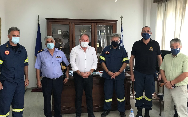ανώτατο κλιμάκιο του Πυροσβεστικού Σώματος στον αντιπεριφερειάρχη