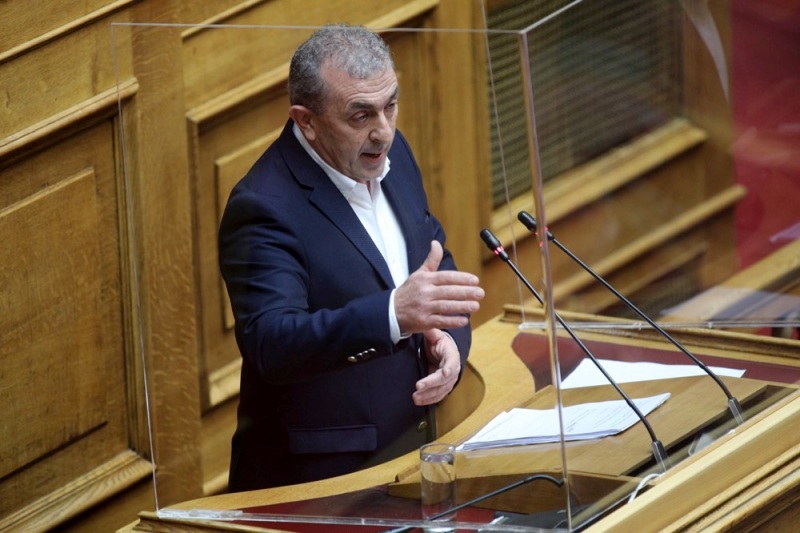 Σωκράτης Βαρδάκης: «Χωρίς παράλληλη στήριξη κινδυνεύουν να μείνουν μαθητές μετά τους περιορισμούς της κυβέρνησης»