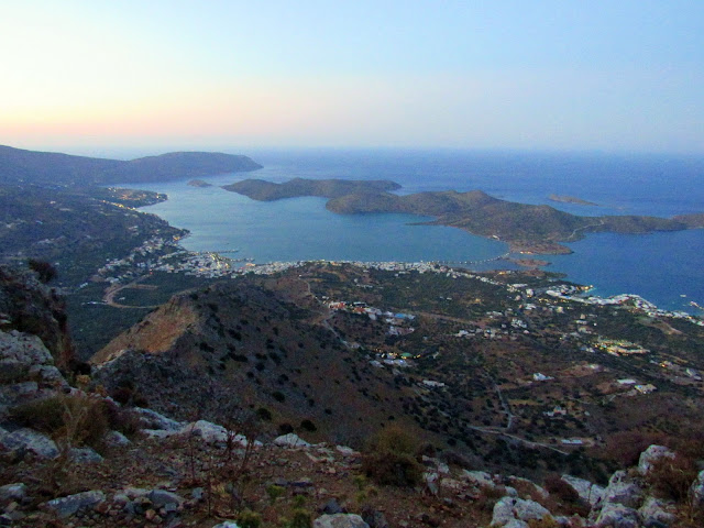 Απογευματινή πεζοπορία με φεγγάρι στην Οξά