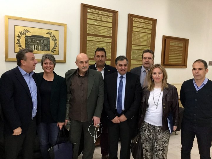 Περιφερειάρχης με πρόεδρο της ΕΣΕΕ, των εμπορικών συλλόγων Κρήτης,