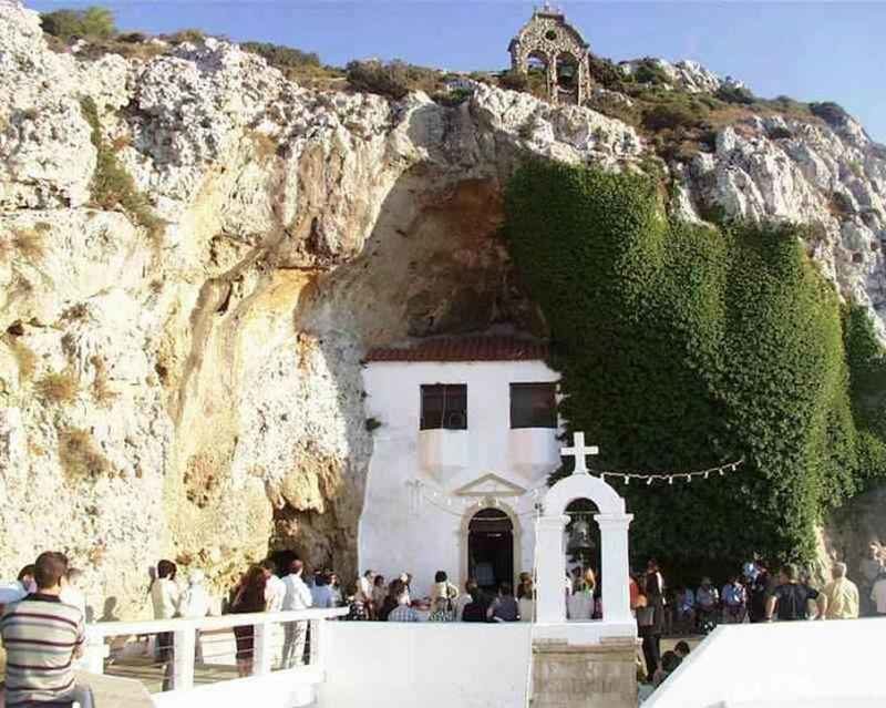 Πεζοπορία στη Μονή Παναγίας Φανερωμένης
