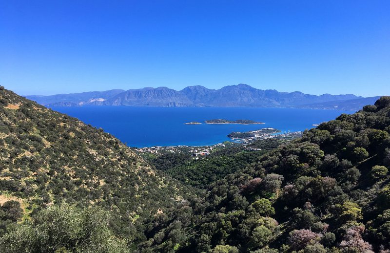 Πεζοπορία από τις Λίμνες στον Άγιο Νικόλαο