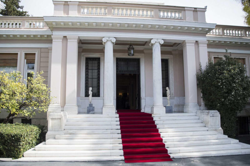 Μικρός ανασχηματισμός στη κυβέρνηση