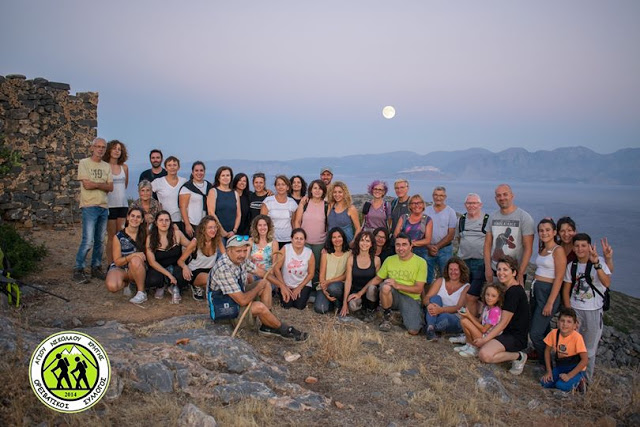 Πεζοπορία με πανσέληνο στην Ελούντα (λόφος Λούτρα)