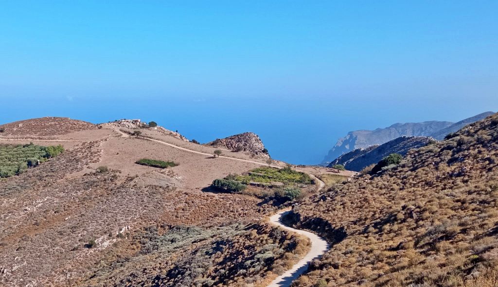 Από τη Σφάκα στη Χρυσοπηγή